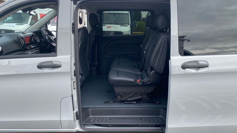 Mercedes-Benz Vito L2 Diesel Rwd 119CDI Select Crew Van 9G-Tronic